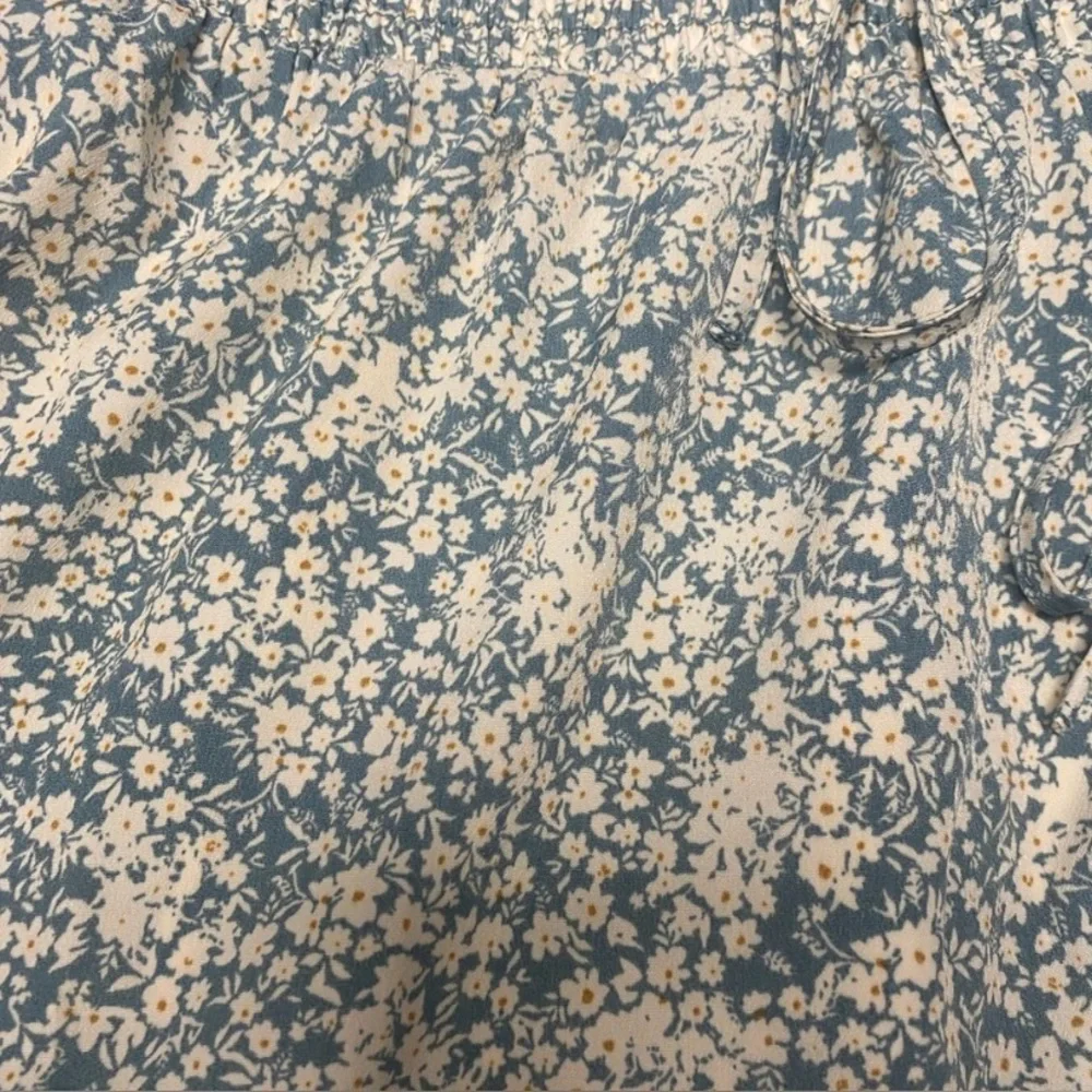 Paper Crane Set Women’s Size Large Floral Tiered Mini Skirt & Smocked Peplum Top - Picture 4 of 8